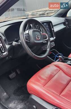 Позашляховик / Кросовер Volvo XC40 2019 в Києві