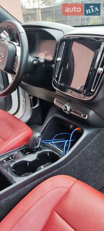 Позашляховик / Кросовер Volvo XC40 2019 в Києві