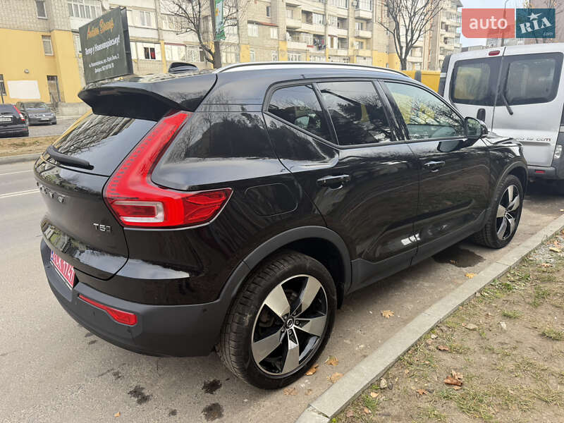 Позашляховик / Кросовер Volvo XC40 2018 в Новояворівську