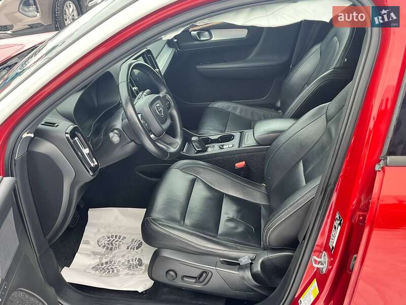 Внедорожник / Кроссовер Volvo XC40 2019 в Луцке