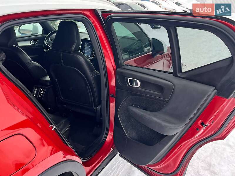 Внедорожник / Кроссовер Volvo XC40 2019 в Луцке