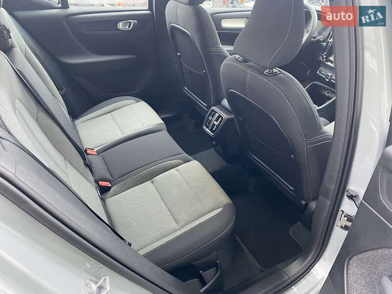 Внедорожник / Кроссовер Volvo XC40 2024 в Киеве фото 18 Внедорожник / Кроссовер Volvo XC40 2024 в Киеве