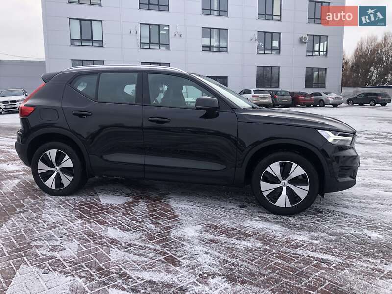 Внедорожник / Кроссовер Volvo XC40 2020 в Ровно