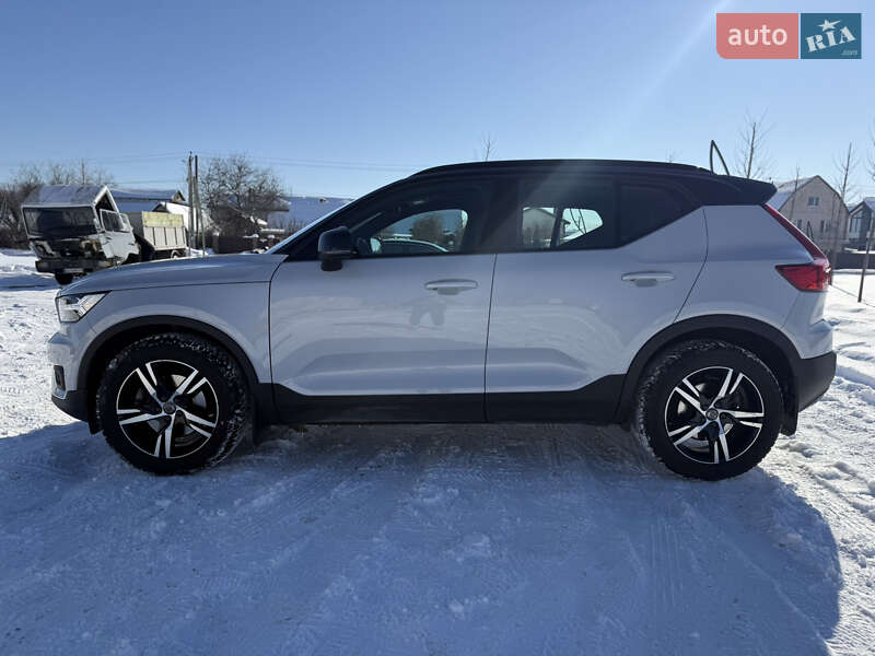 Позашляховик / Кросовер Volvo XC40 2021 в Бучі