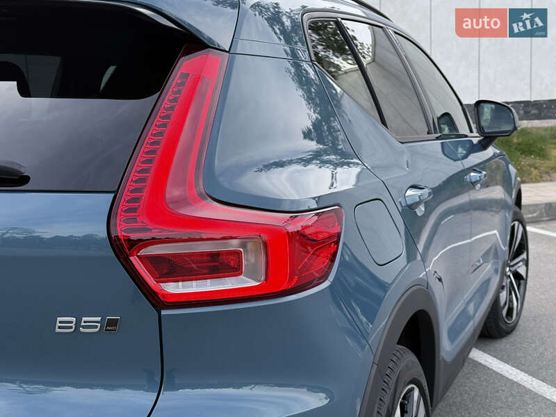 Внедорожник / Кроссовер Volvo XC40 2024 в Киеве