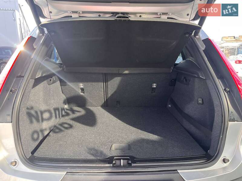 Внедорожник / Кроссовер Volvo XC40 2019 в Львове фото 17 Внедорожник / Кроссовер Volvo XC40 2019 в Львове