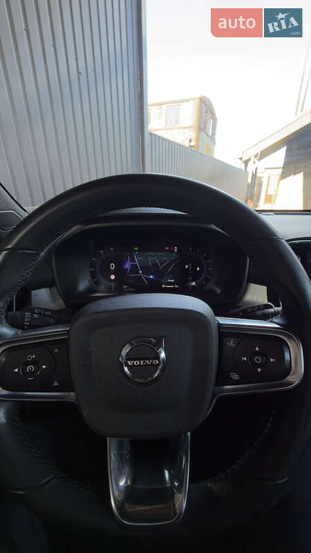 Позашляховик / Кросовер Volvo XC40 2022 в Києві