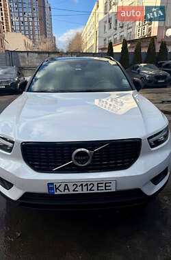 Позашляховик / Кросовер Volvo XC40 2019 в Києві