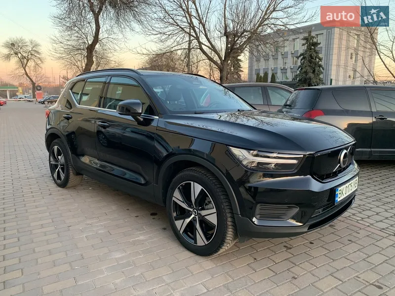 Volvo XC40 2021