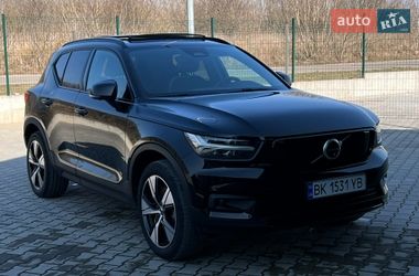 Внедорожник / Кроссовер Volvo XC40 2020 в Дубно