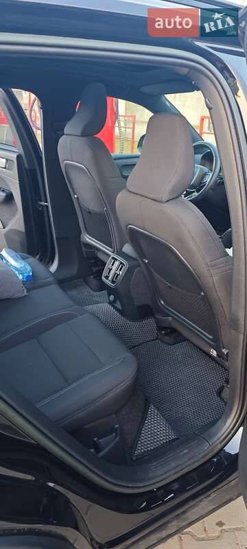 Внедорожник / Кроссовер Volvo XC40 2023 в Виннице