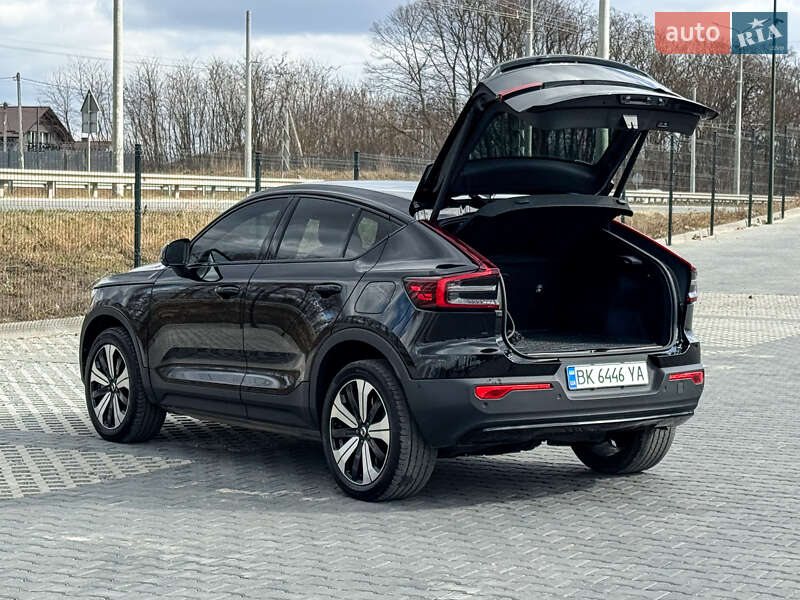Внедорожник / Кроссовер Volvo XC40 2023 в Ровно