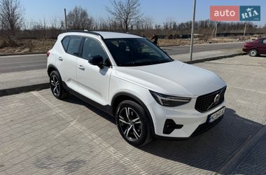 Внедорожник / Кроссовер Volvo XC40 2024 в Львове