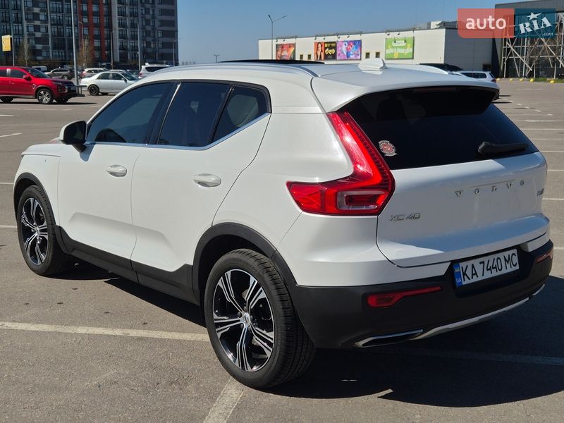 Позашляховик / Кросовер Volvo XC40 2020 в Києві