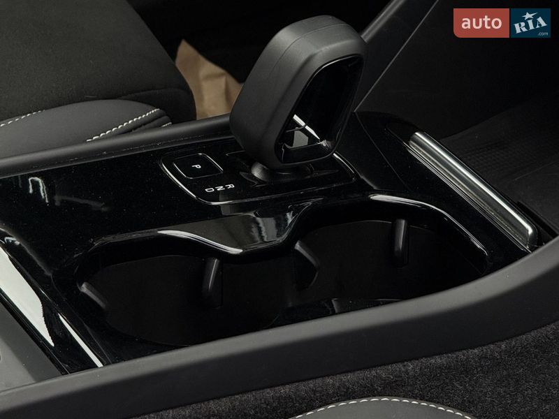 Позашляховик / Кросовер Volvo XC40 2023 в Чернівцях фото 18 Позашляховик / Кросовер Volvo XC40 2023 в Чернівцях