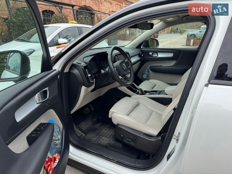 Внедорожник / Кроссовер Volvo XC40 2020 в Львове фото 4 Внедорожник / Кроссовер Volvo XC40 2020 в Львове