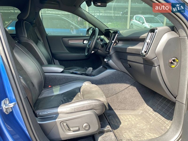 Внедорожник / Кроссовер Volvo XC40 2018 в Киеве фото 37 Внедорожник / Кроссовер Volvo XC40 2018 в Киеве