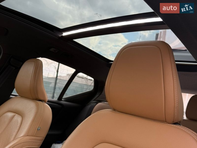 Позашляховик / Кросовер Volvo XC40 2019 в Києві фото 20 Позашляховик / Кросовер Volvo XC40 2019 в Києві
