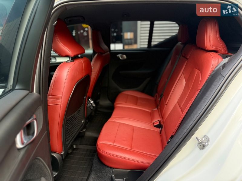 Позашляховик / Кросовер Volvo XC40 2020 в Києві