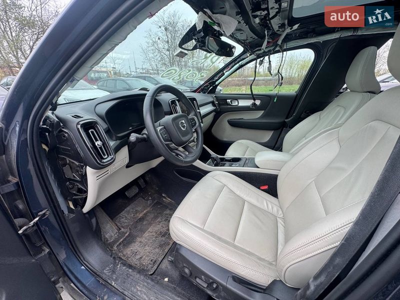 Внедорожник / Кроссовер Volvo XC40 2021 в Львове