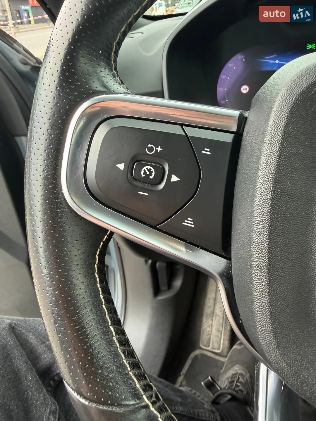 2020 Volvo XC40 - мініатюра 13