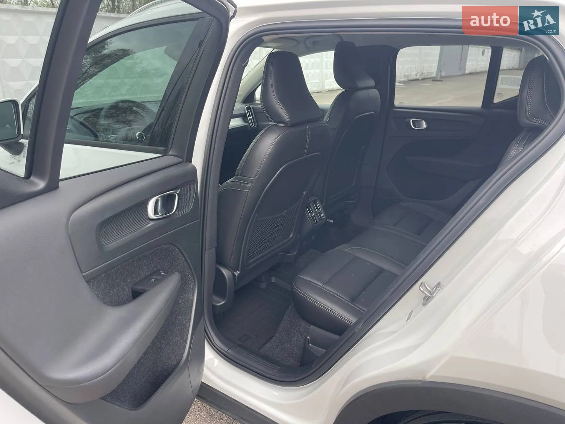 2020 Volvo XC40 - мініатюра 18