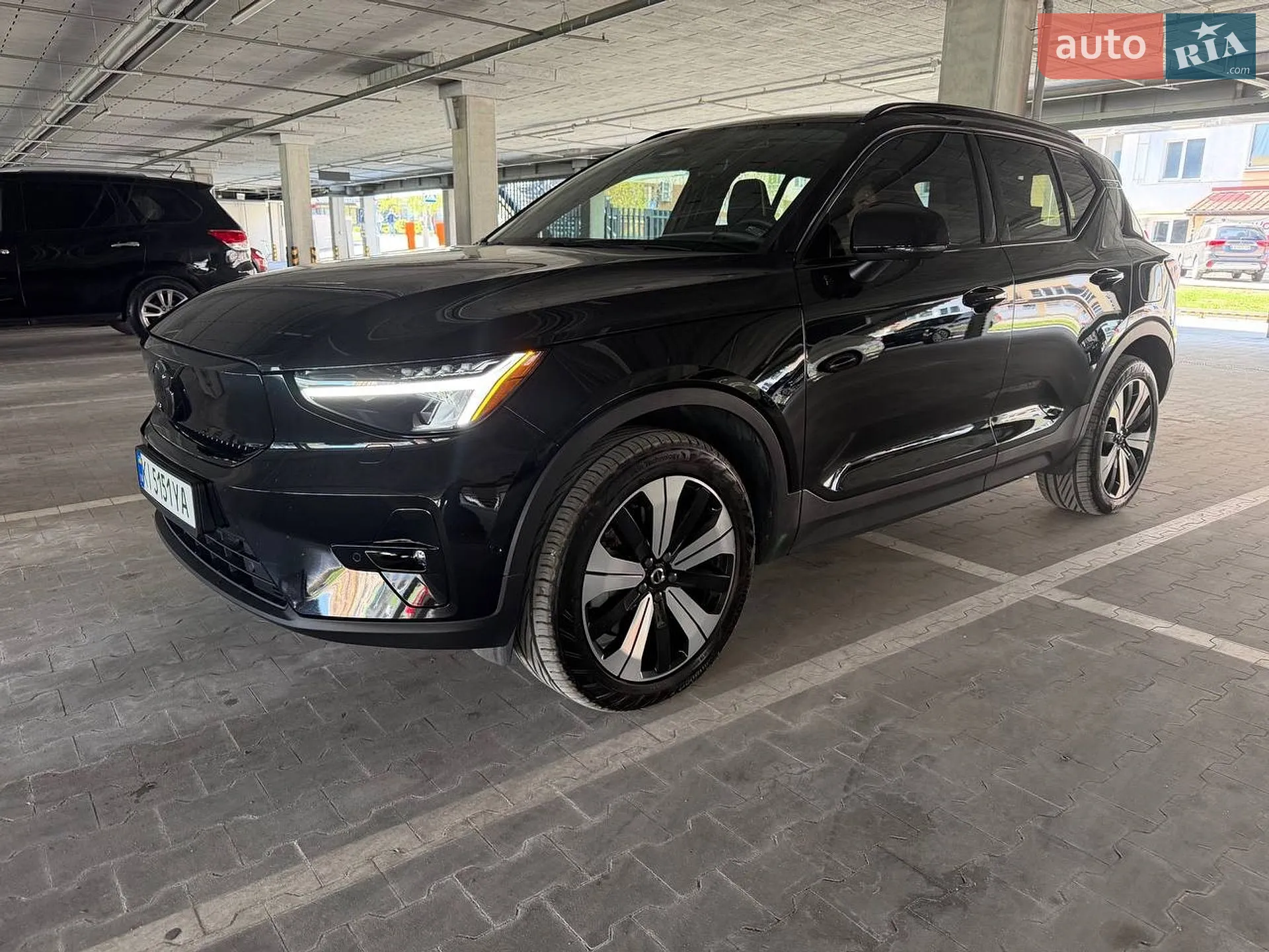 2022 Volvo XC40 - фото 1
