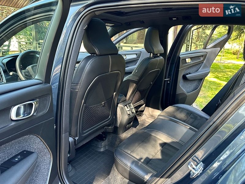 Внедорожник / Кроссовер Volvo XC40 2021 в Броварах