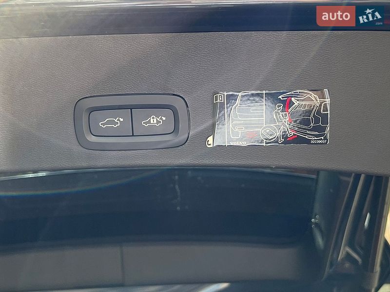 Внедорожник / Кроссовер Volvo XC40 2021 в Хмельницком