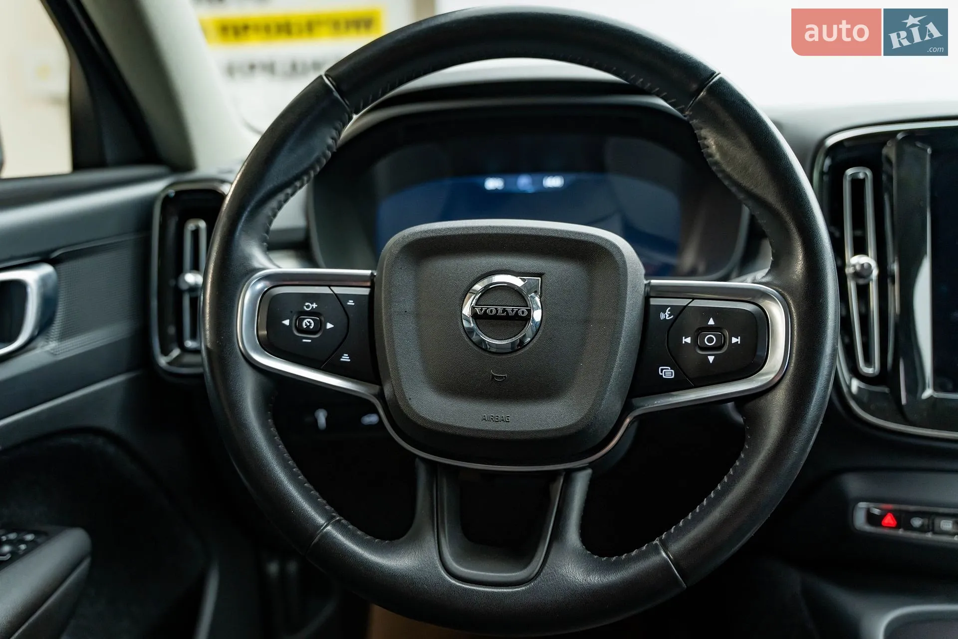 2020 Volvo XC40 - мініатюра 14