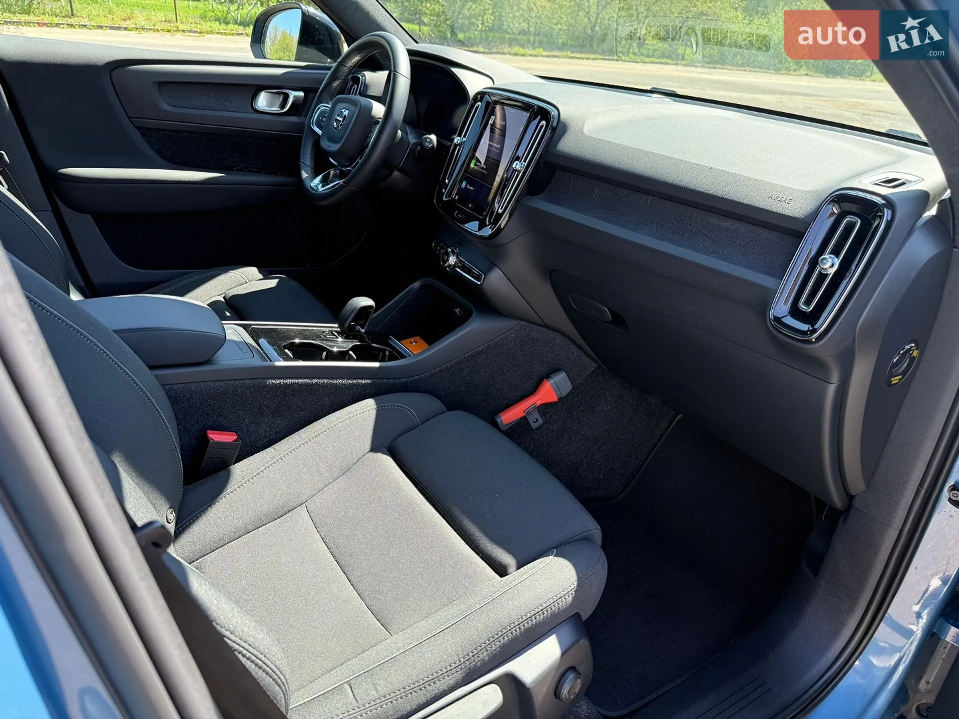 2023 Volvo XC40 - мініатюра 8
