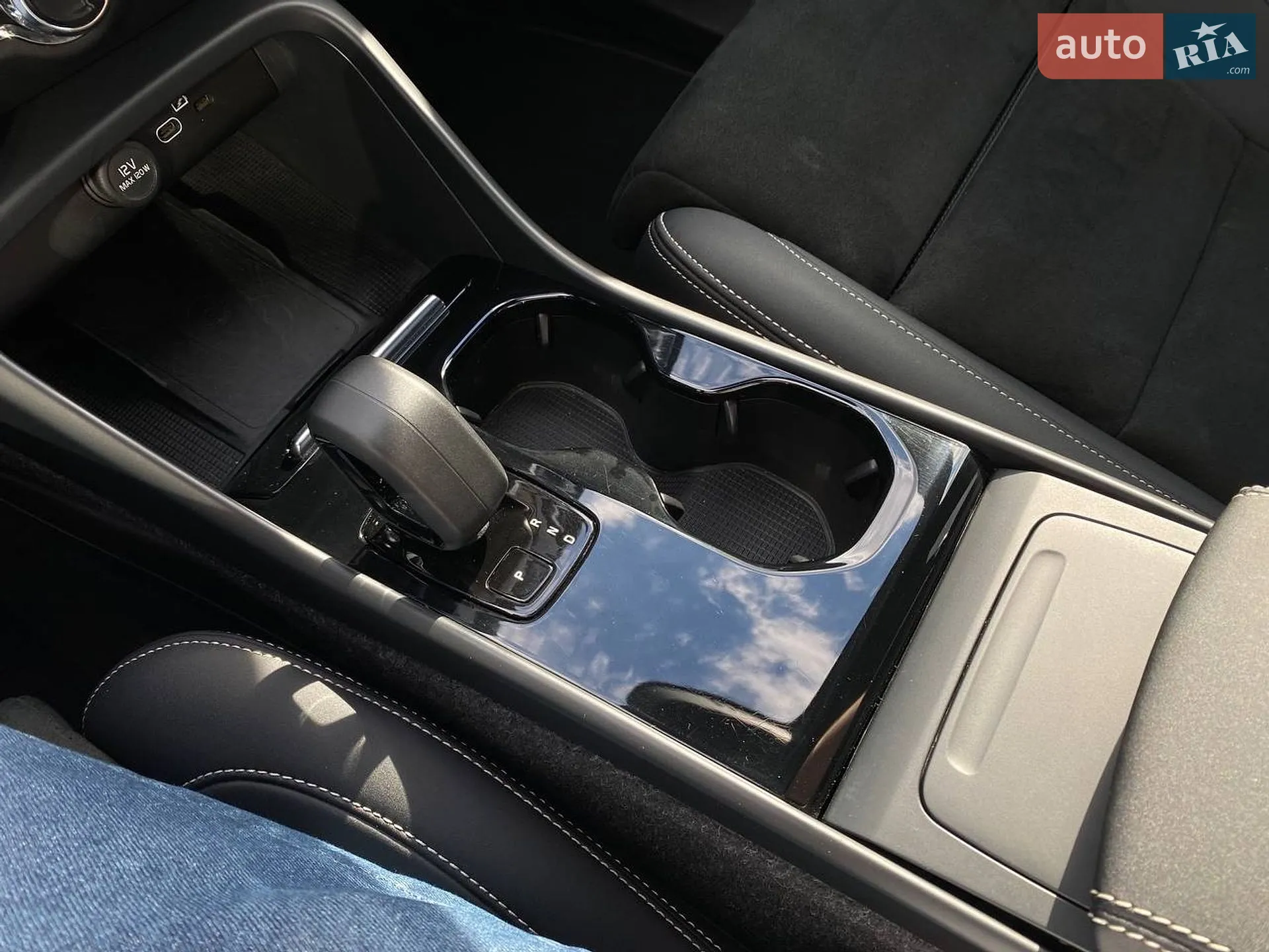 2022 Volvo XC40 - мініатюра 17