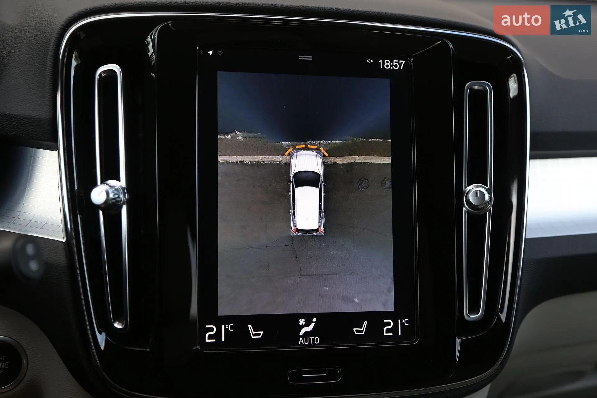2020 Volvo XC40 - мініатюра 17