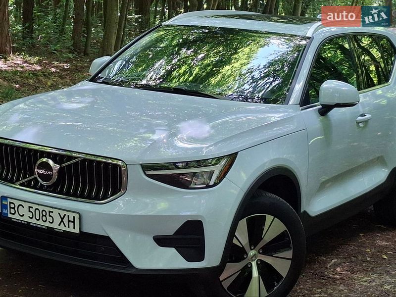 Внедорожник / Кроссовер Volvo XC40 2025 в Львове