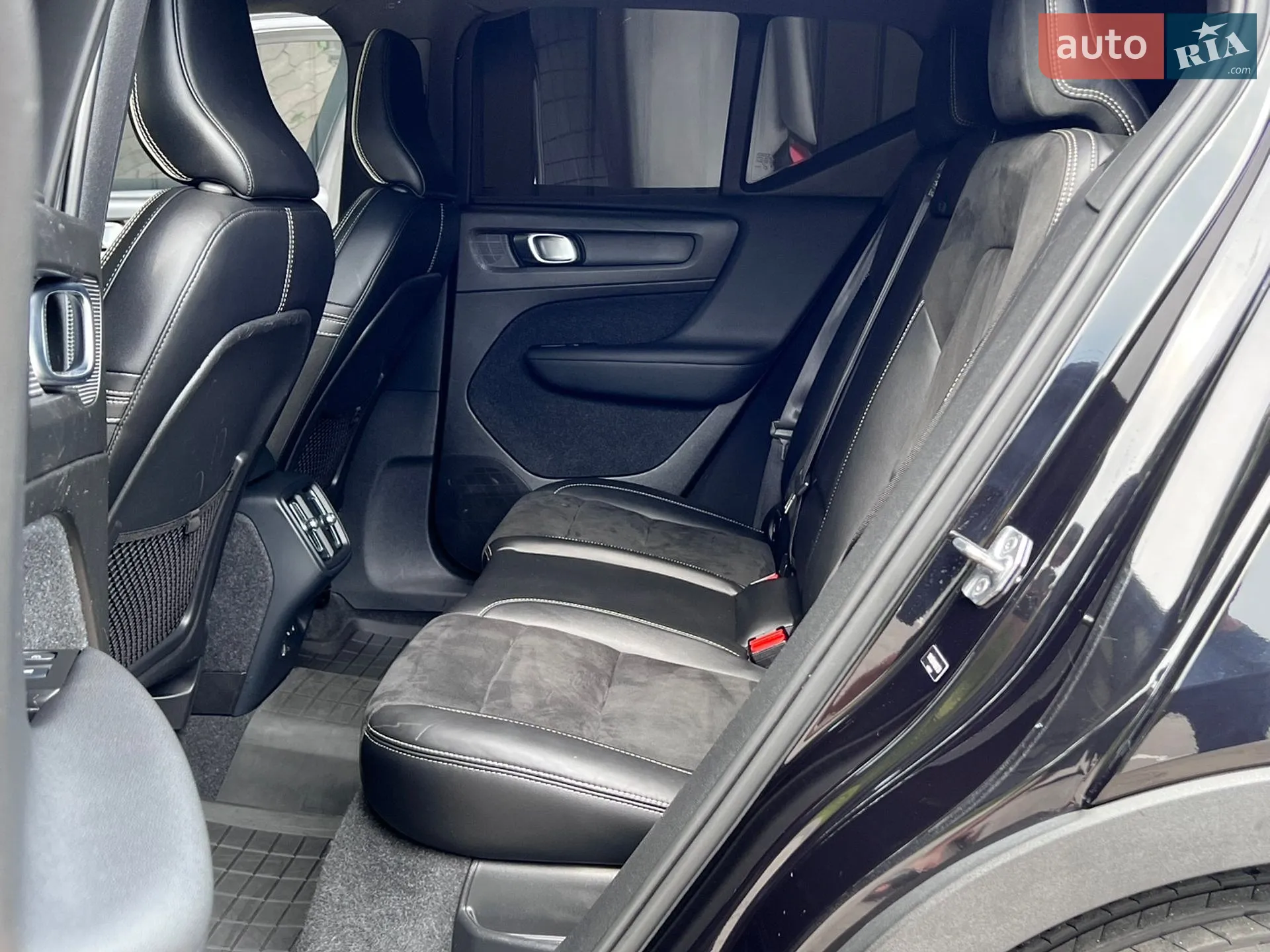 2021 Volvo XC40 - мініатюра 18