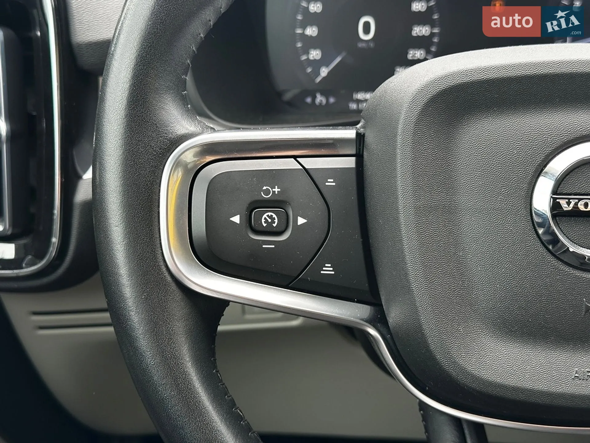 2021 Volvo XC40 - мініатюра 15