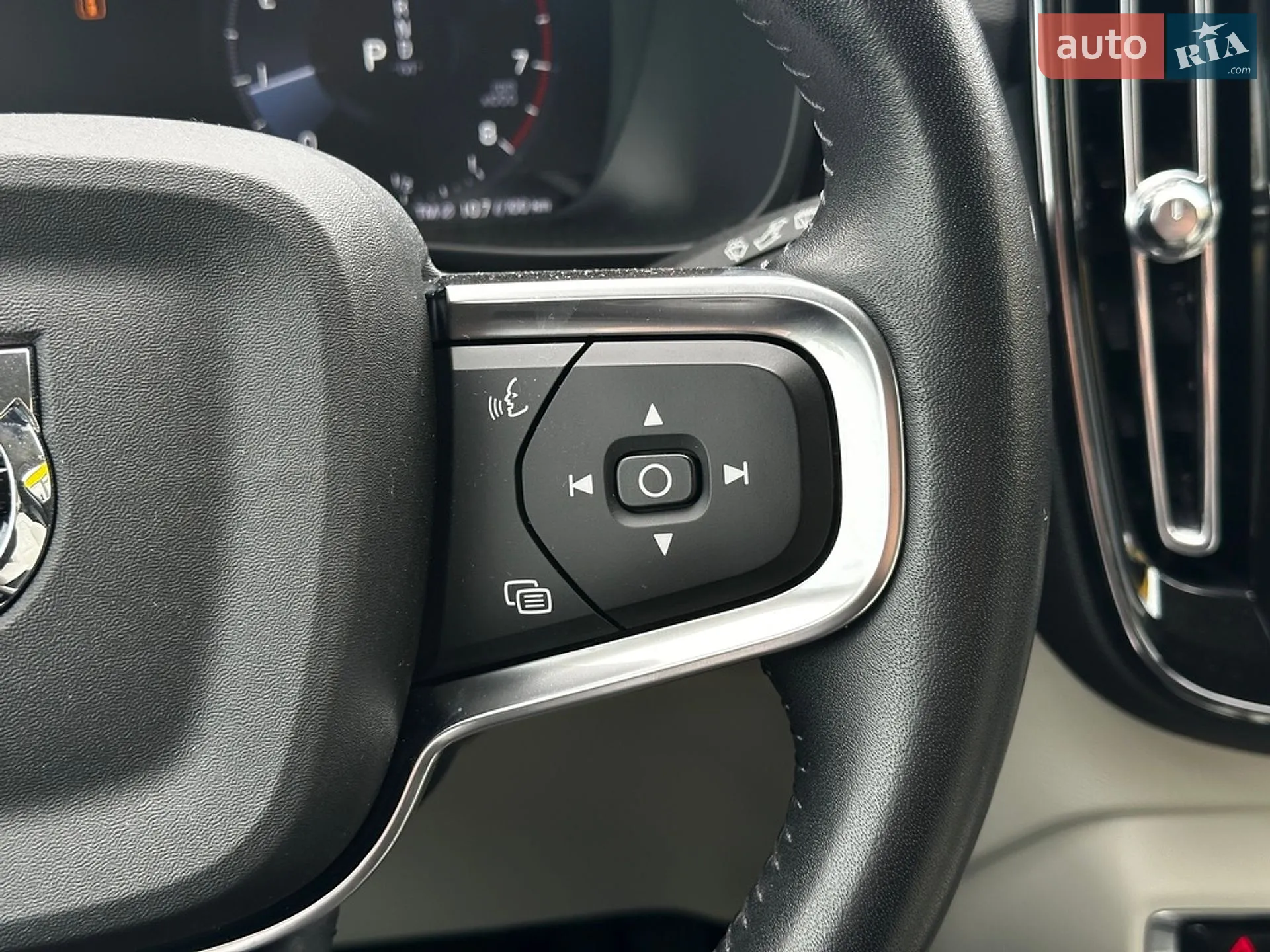 2021 Volvo XC40 - мініатюра 16