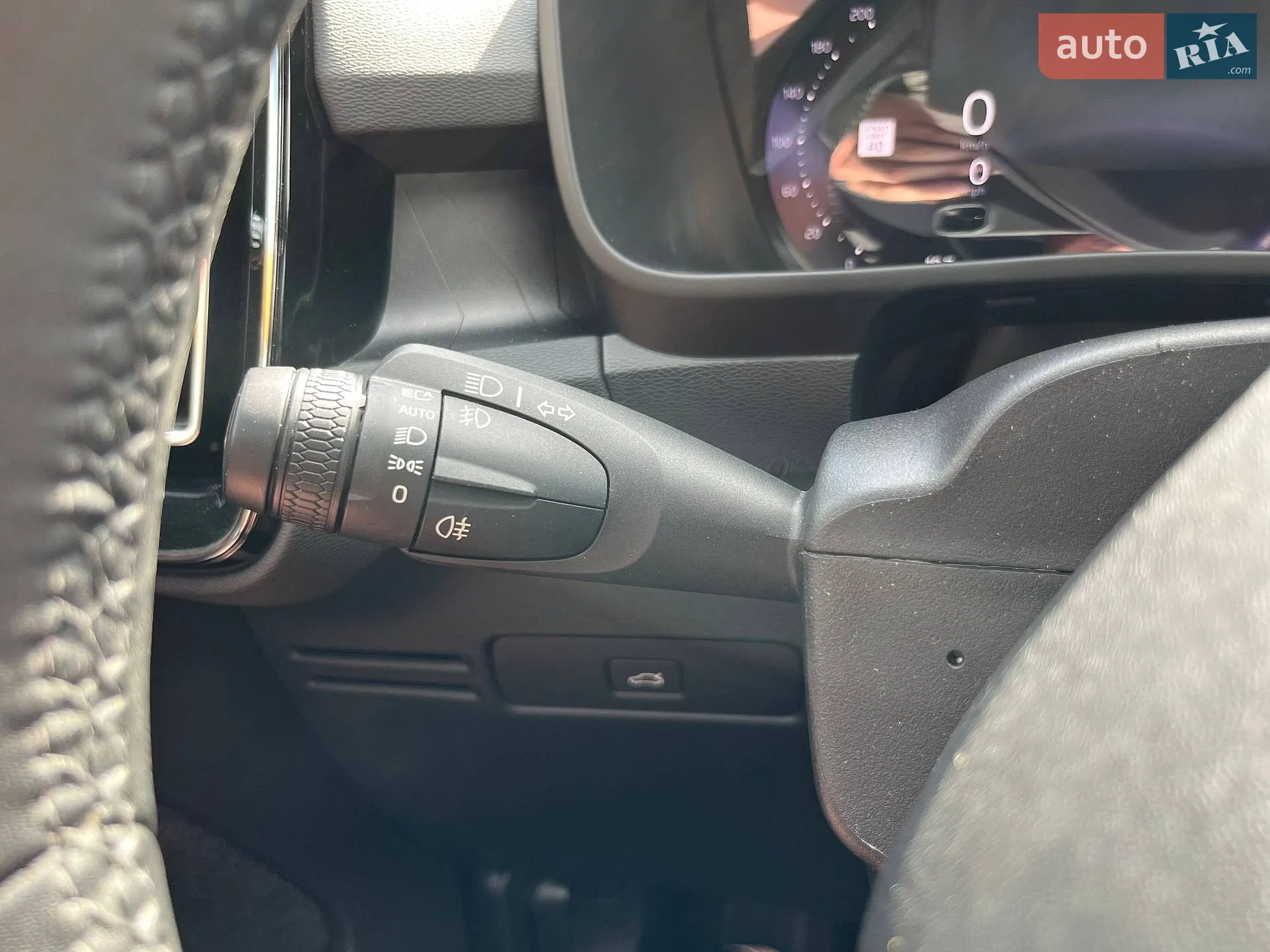 2022 Volvo XC40 - мініатюра 38