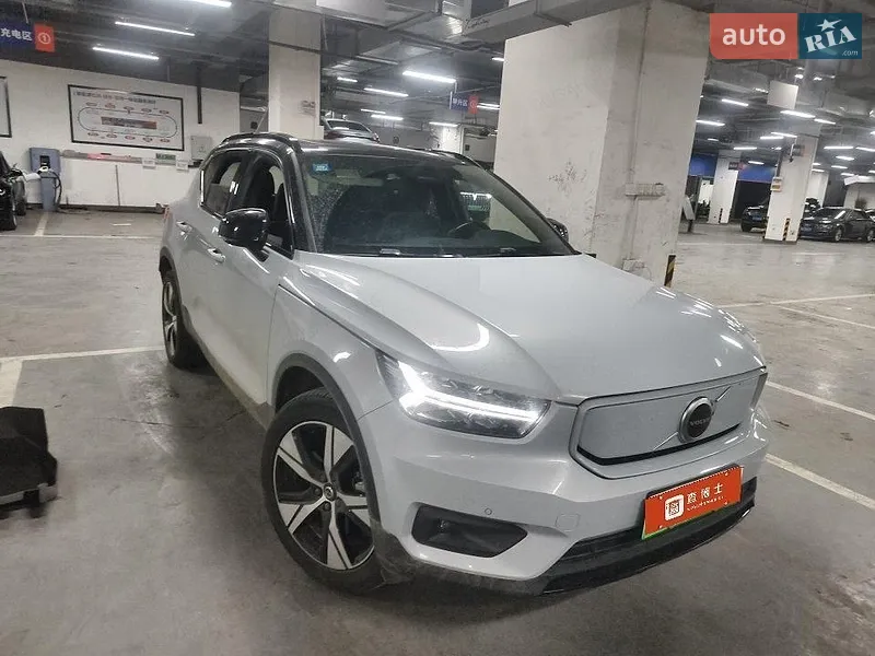 Volvo XC40 2021