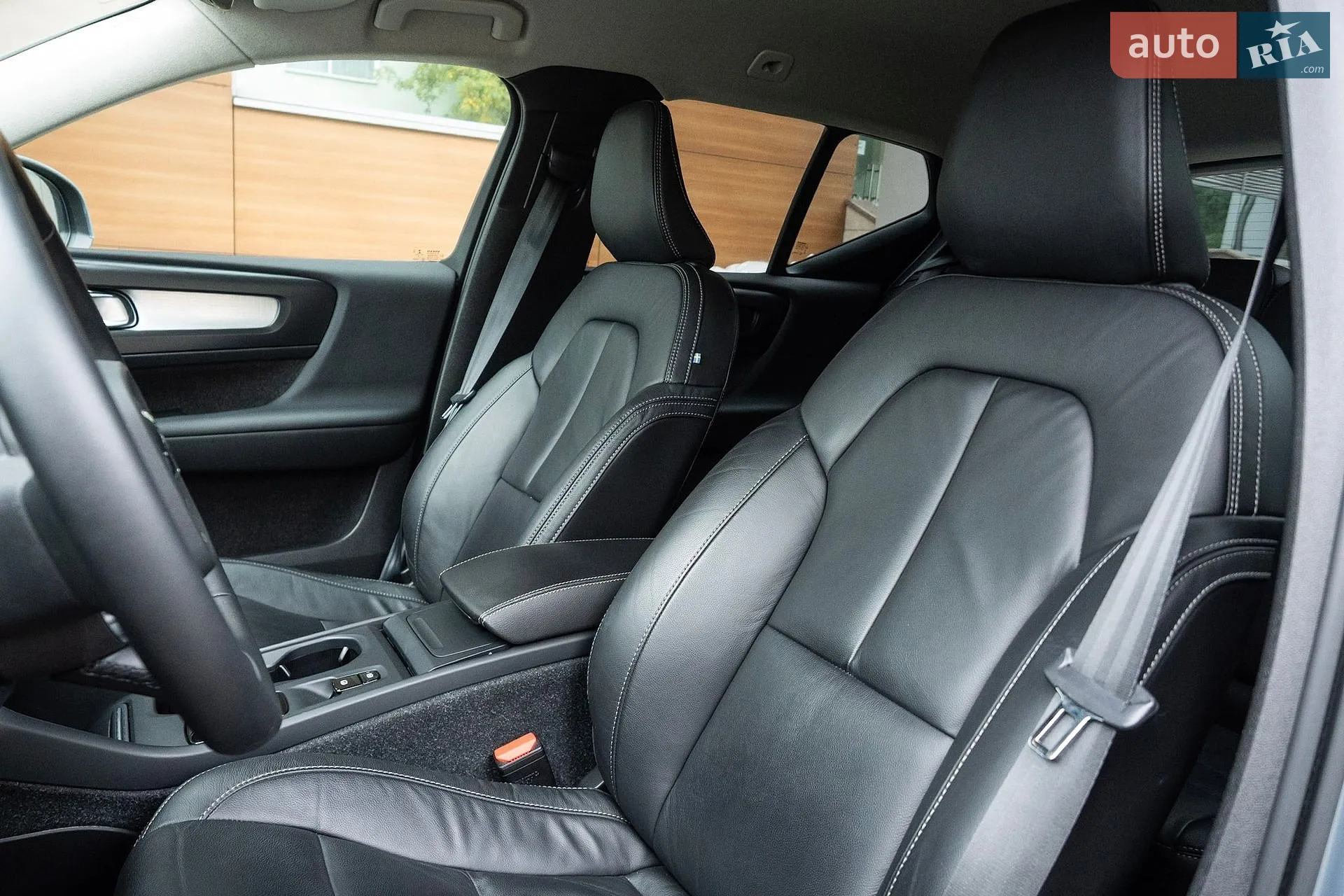 2022 Volvo XC40 - мініатюра 10