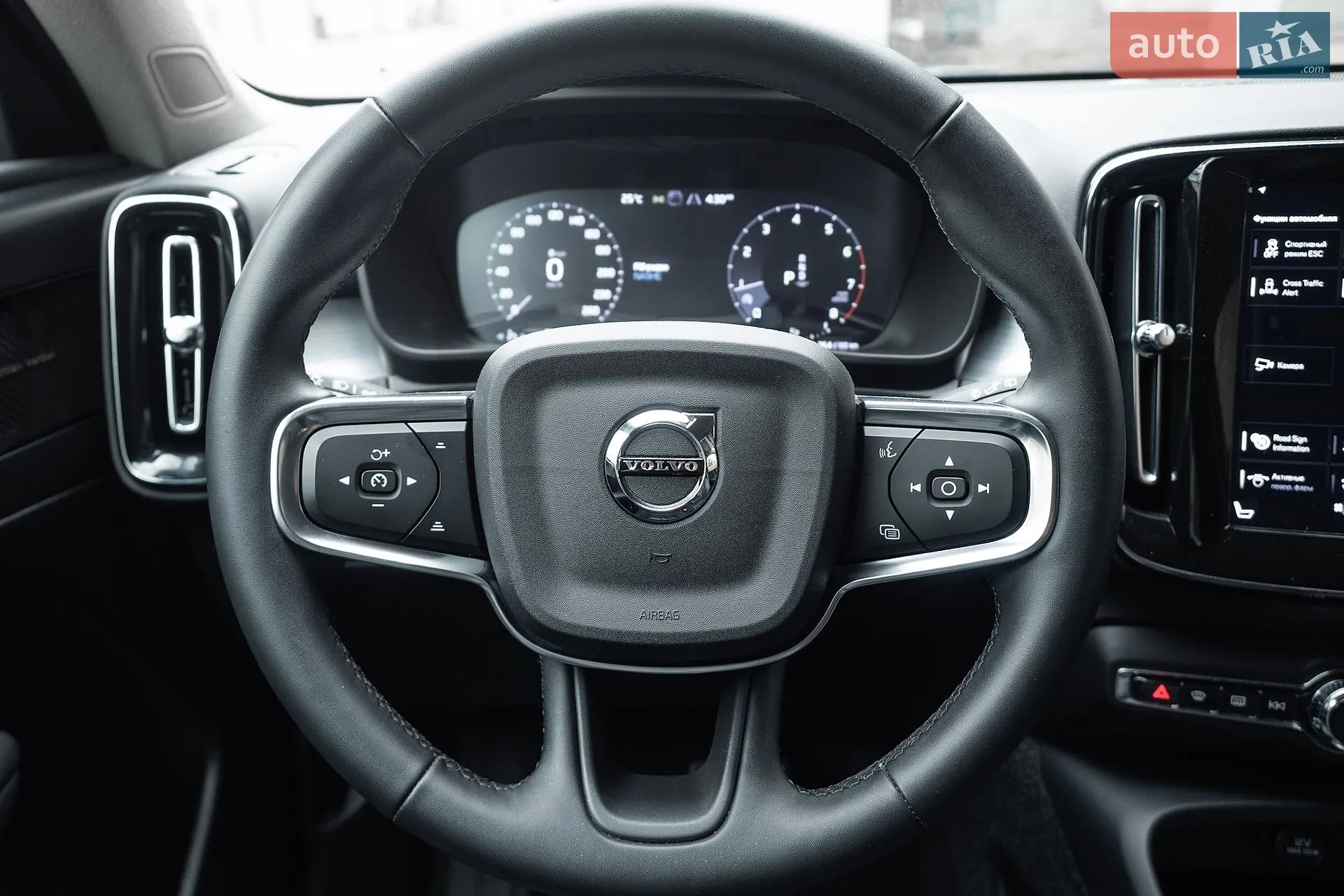 2022 Volvo XC40 - мініатюра 13