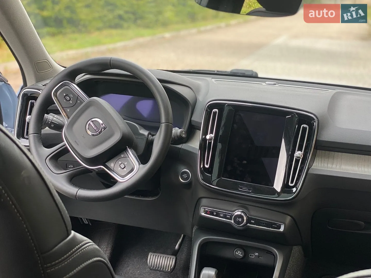 2025 Volvo XC40 - мініатюра 22
