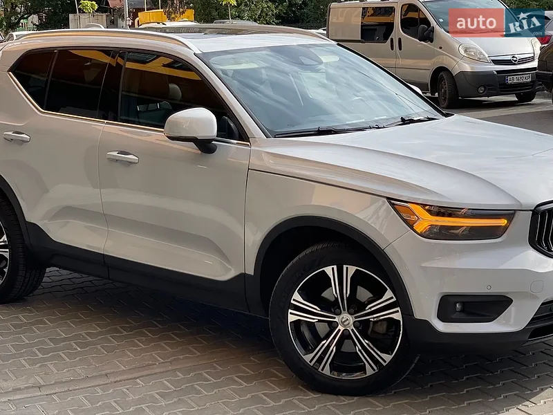 Volvo XC40 2021