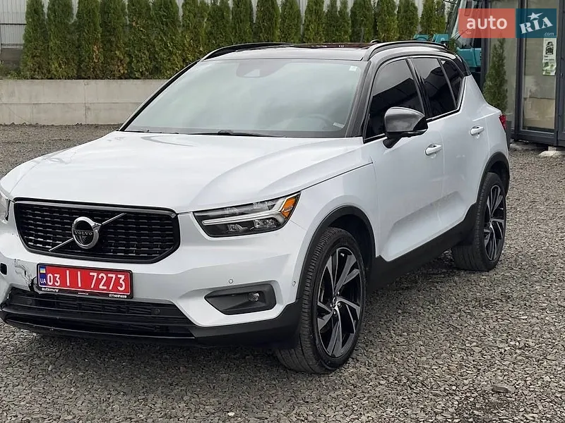 Volvo XC40 2021