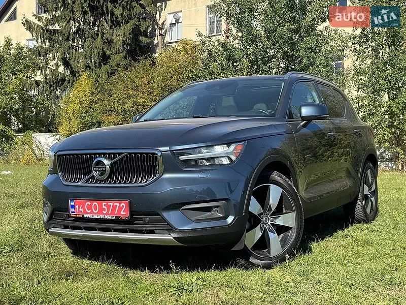 Volvo XC40 2021