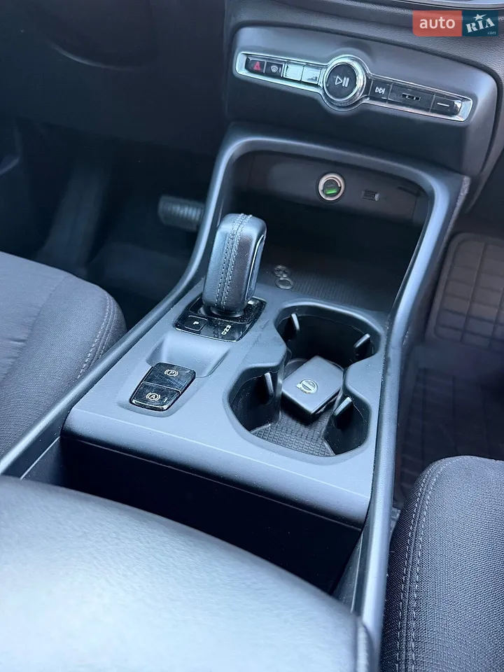Позашляховик / Кросовер Volvo XC40 2019 в Харкові фото 14