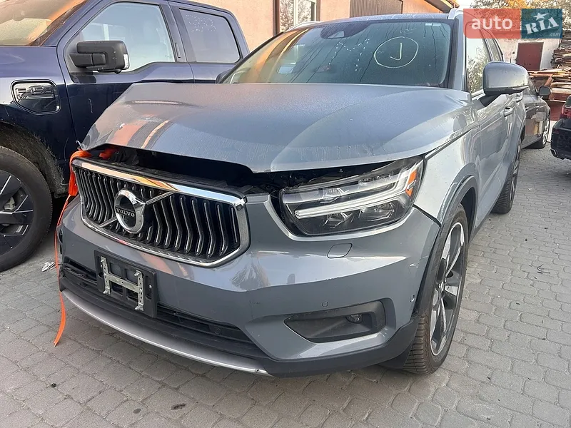 Volvo XC40 2021
