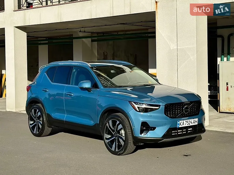 Volvo XC40 2024