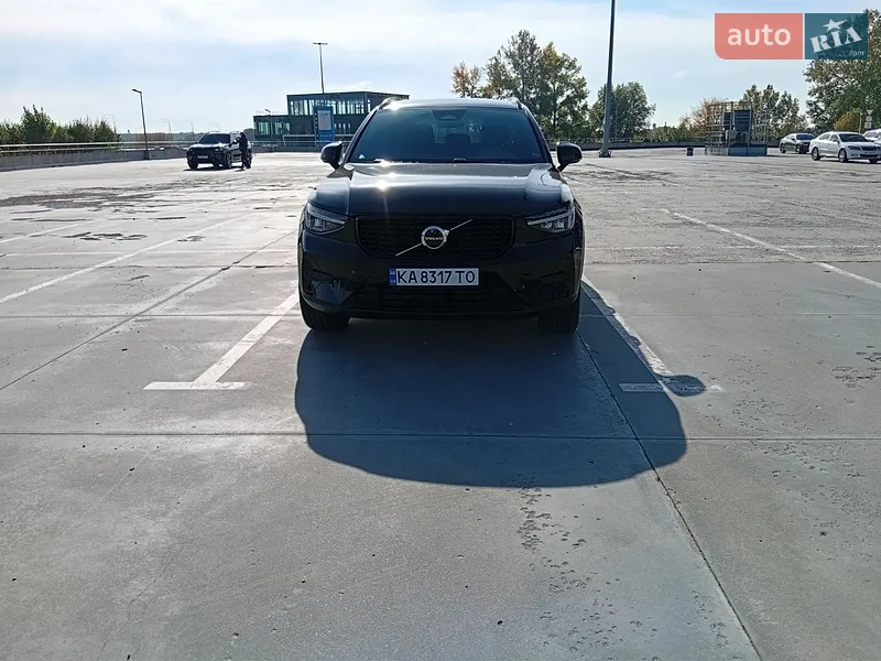 Volvo XC40 2024