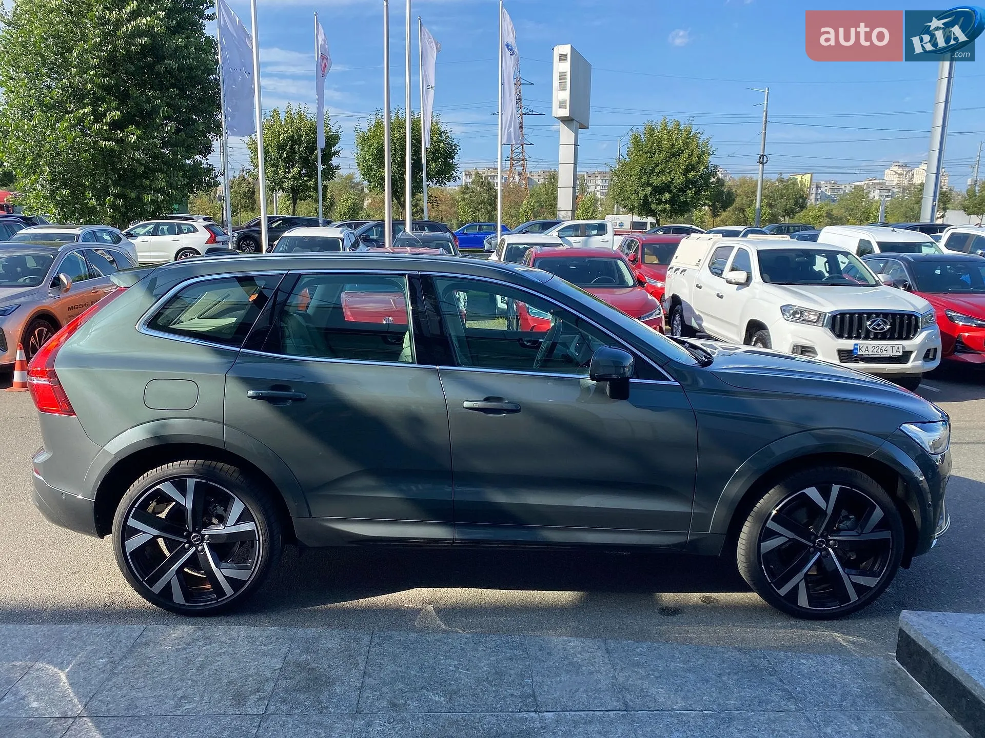 2025 Volvo XC60 - мініатюра 7